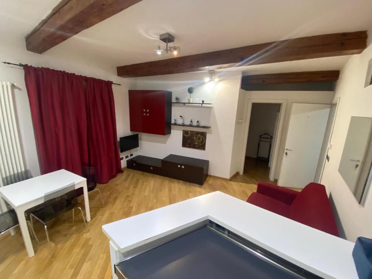 B&B And Home La Piazzetta Della Pioggia Болонья Экстерьер фото