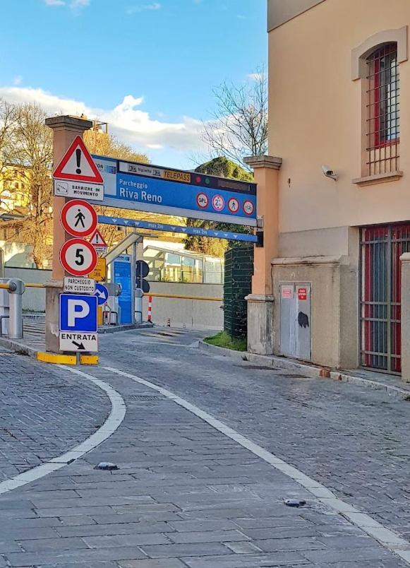B&B And Home La Piazzetta Della Pioggia Болонья Экстерьер фото