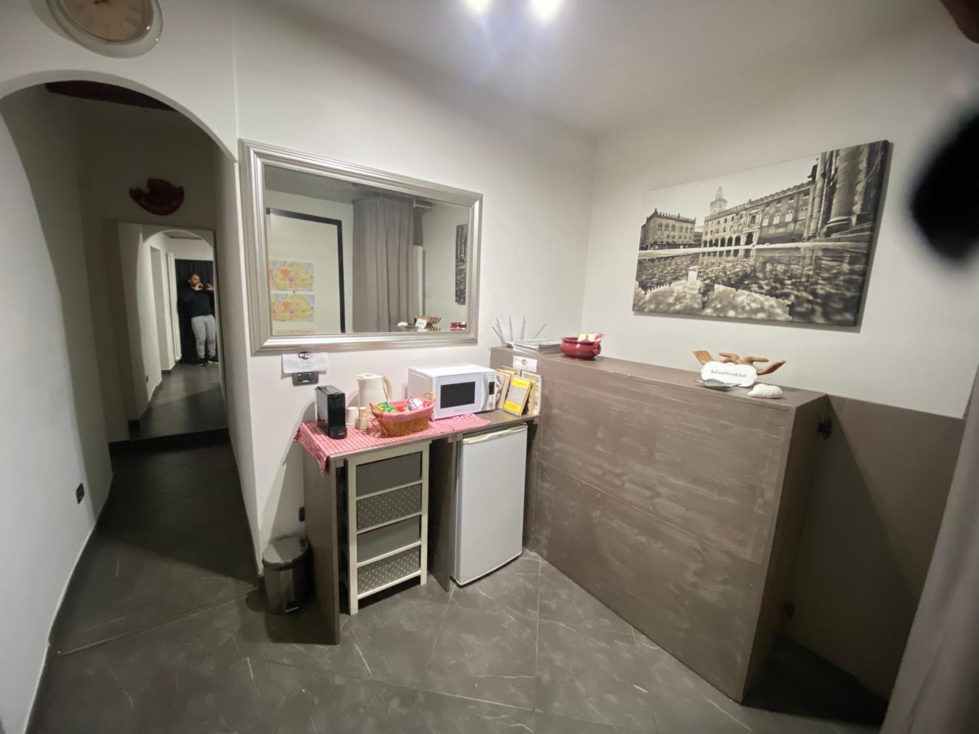 B&B And Home La Piazzetta Della Pioggia Болонья Экстерьер фото