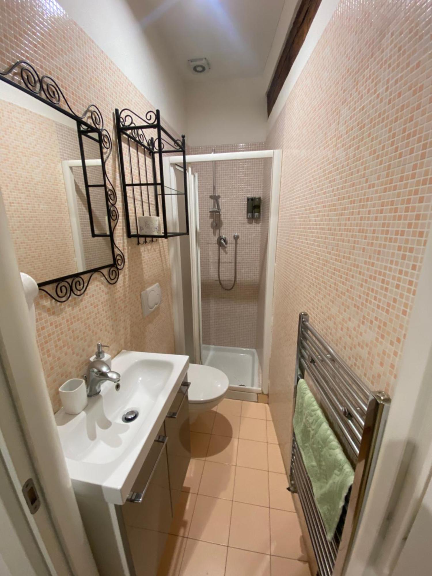 B&B And Home La Piazzetta Della Pioggia Болонья Экстерьер фото