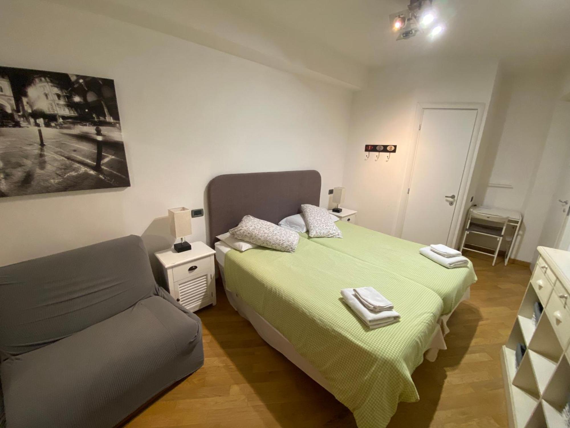 B&B And Home La Piazzetta Della Pioggia Болонья Экстерьер фото
