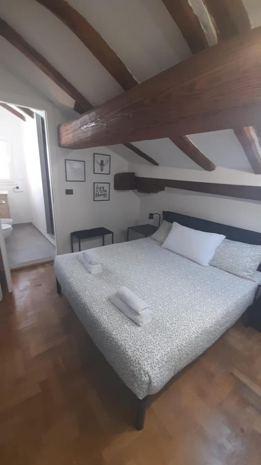B&B And Home La Piazzetta Della Pioggia Болонья Экстерьер фото
