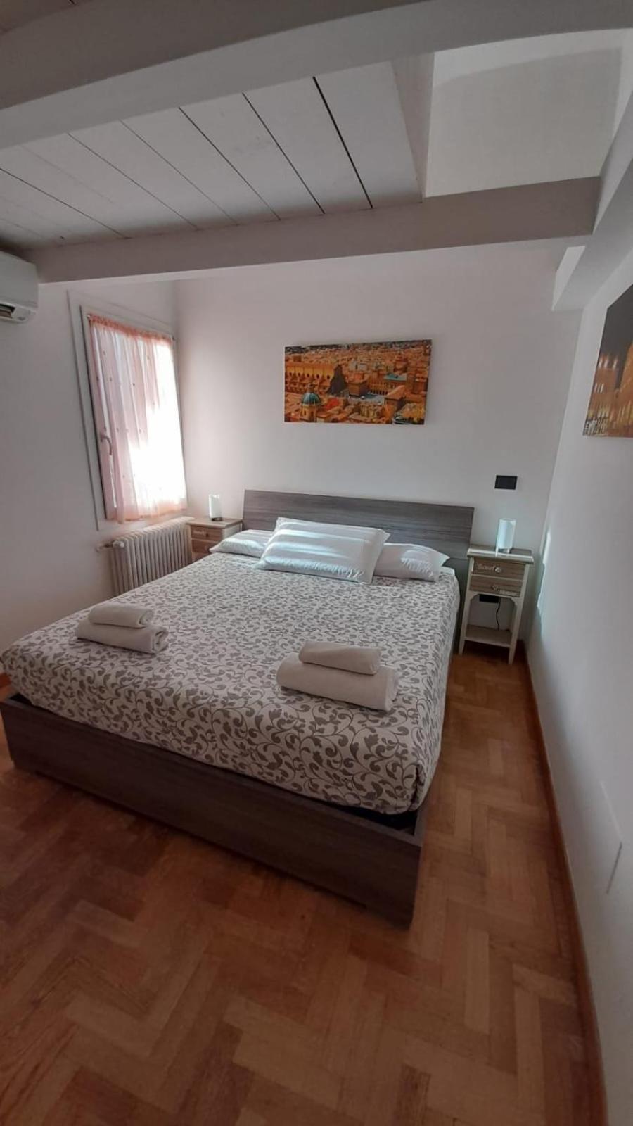 B&B And Home La Piazzetta Della Pioggia Болонья Экстерьер фото