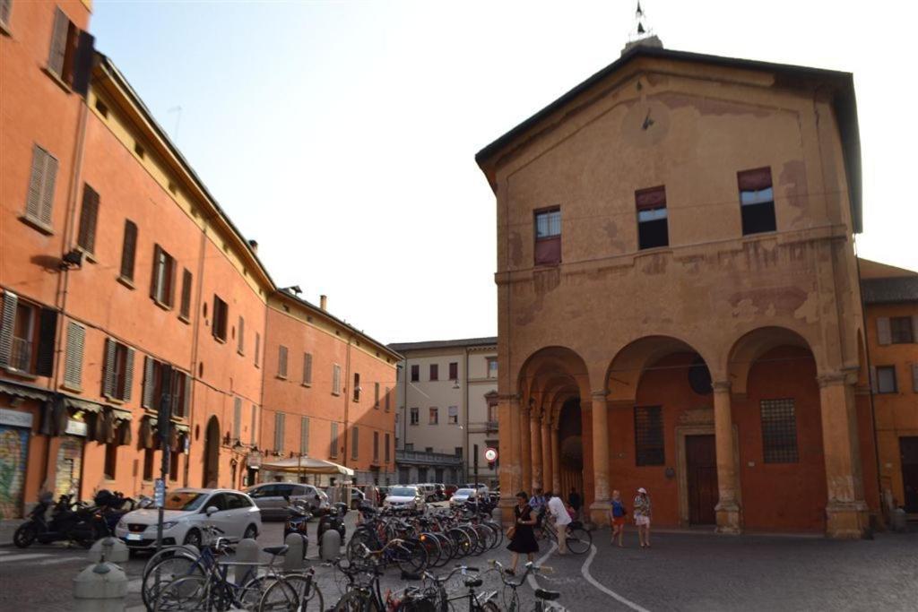 B&B And Home La Piazzetta Della Pioggia Болонья Экстерьер фото